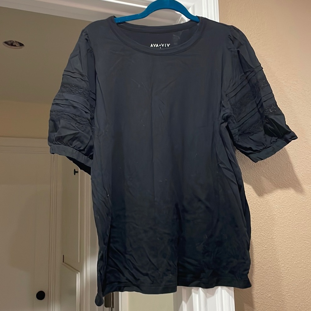 Black short sleeve women size XL from Ava & Viv